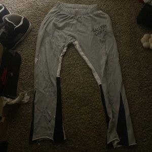 Gallery Dept Sweatpants , Size L , Color Grey . soft cotton-jersey.
